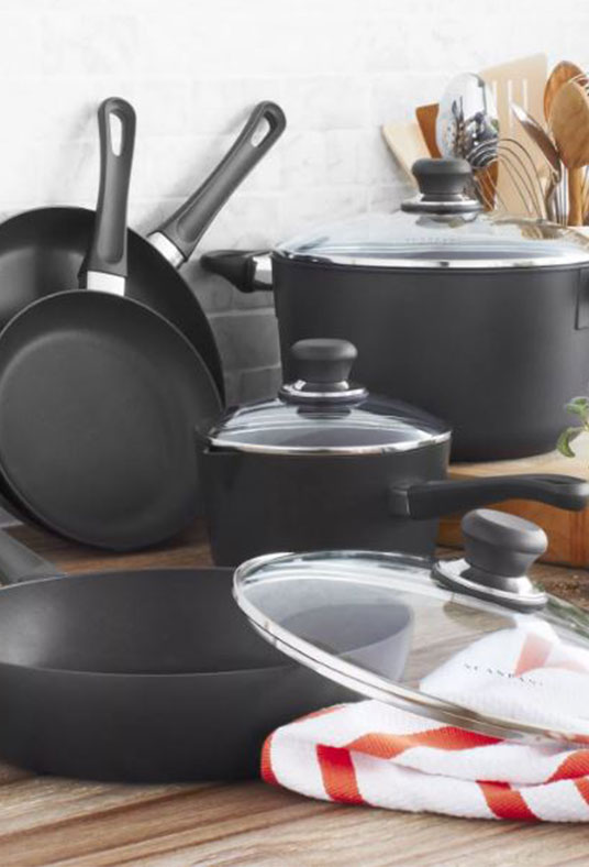 Dolphin Cookware Company