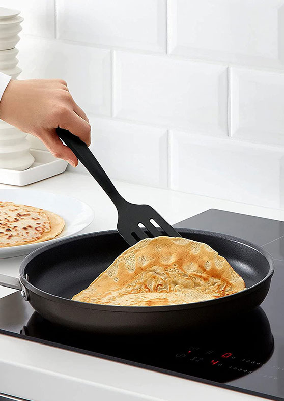 Dolphin Cookware Company
